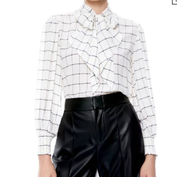 Alice + Olivia Tops - BNWT ALICE + OLIVIA Mallie Tie Neck Blouse